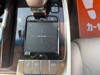 صورة مصغرة 16 لـ 2020 Lexus LS