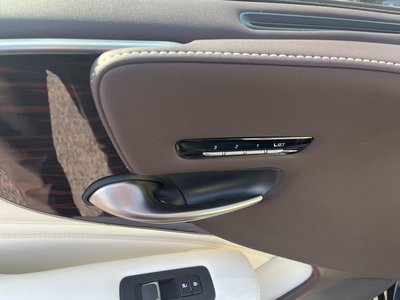 صورة مصغرة 58 لـ 2020 Lexus LS