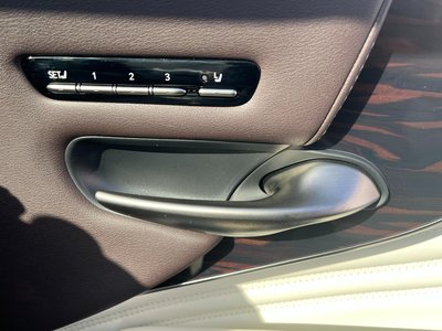 صورة مصغرة 38 لـ 2020 Lexus LS