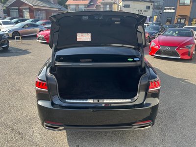 صورة مصغرة 49 لـ 2020 Lexus LS