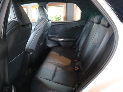 2026 Lexus LBX 缩略图 12
