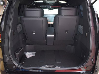 صورة 35 لـ 2024 Lexus LM