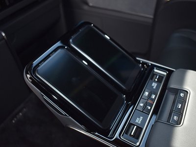 صورة 33 لـ 2024 Lexus LM