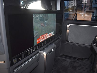 صورة 26 لـ 2024 Lexus LM