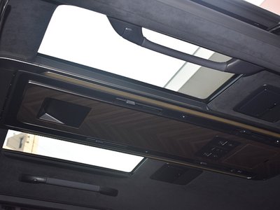 صورة 29 لـ 2024 Lexus LM