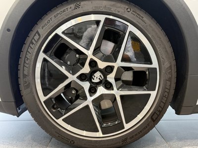 2025 Porsche TAYCAN — миниатюра 7