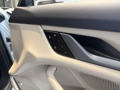 2025 Porsche TAYCAN — миниатюра 11