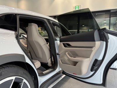 2025 Porsche TAYCAN — миниатюра 10