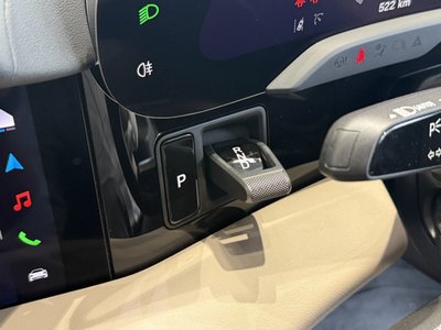2025 Porsche TAYCAN — миниатюра 17