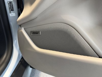 2025 Porsche TAYCAN — миниатюра 13