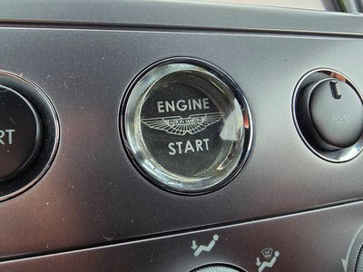 صورة 52 لـ 2006 Aston Martin V12 VANQUISH