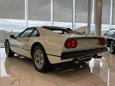 1984 Ferrari 308 GTB — фото 5