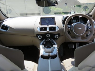 2021 Aston Martin VANTAGE — миниатюра 36