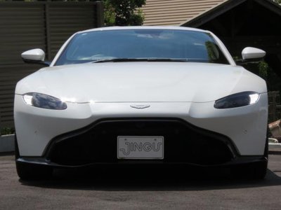 2021 Aston Martin VANTAGE photo 2