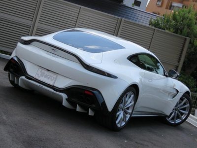 2021 Aston Martin VANTAGE — миниатюра 17