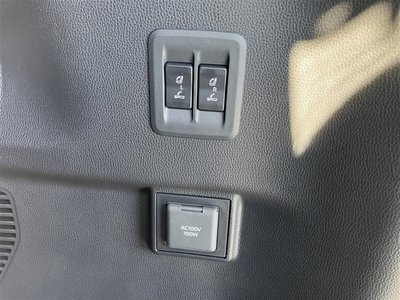 صورة 33 لـ 2024 Toyota LAND CRUISER 250