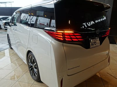 2025 Toyota ALPHARD — фото 5