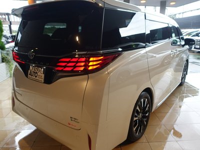 2025 Toyota ALPHARD — фото 7