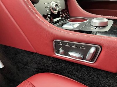صورة 51 لـ 2010 Aston Martin RAPIDE