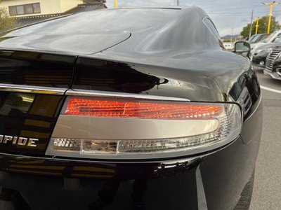 صورة 44 لـ 2010 Aston Martin RAPIDE