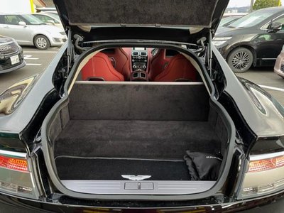 صورة 46 لـ 2010 Aston Martin RAPIDE