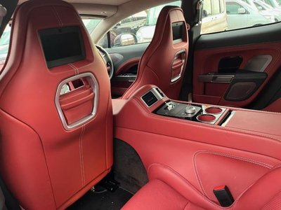 صورة 47 لـ 2010 Aston Martin RAPIDE