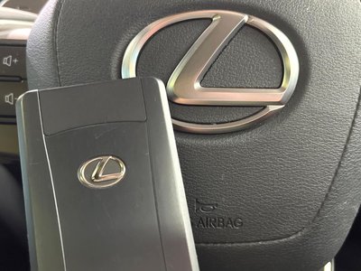 2023 Lexus NX — миниатюра 39