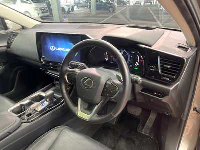 2023 Lexus NX — миниатюра 21