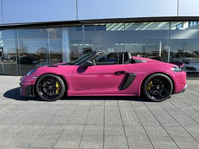 2024 Porsche 718 SPYDER photo 2