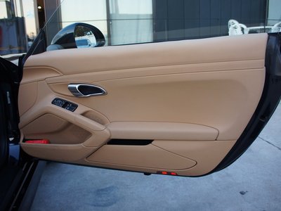 2014 Porsche CAYMAN thumbnail 22
