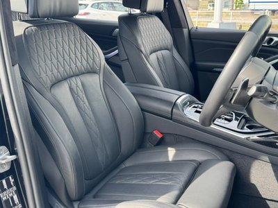 2025 BMW X7 thumbnail 45
