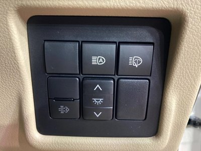 صورة 32 لـ 2023 Toyota LAND CRUISER PRADO
