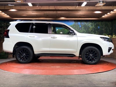 صورة 27 لـ 2023 Toyota LAND CRUISER PRADO