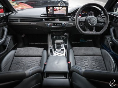 2021 AUDI RS4 AVANT photo 9