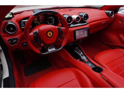 2017 Ferrari CALIFORNIA T 照片 16