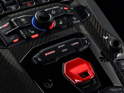 2018 Lamborghini AVENTADOR 缩略图 23