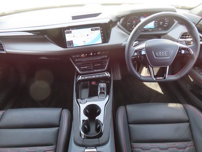 2023 AUDI RS E-TRON GT thumbnail 17