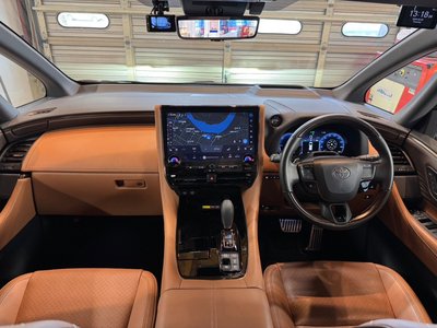 صورة 102 لـ 2023 Toyota VELLFIRE