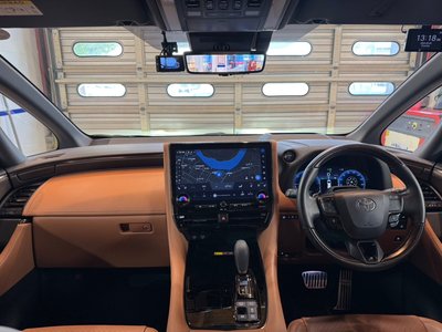 صورة 105 لـ 2023 Toyota VELLFIRE