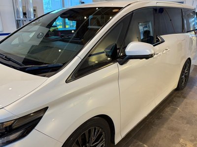 صورة 14 لـ 2023 Toyota VELLFIRE