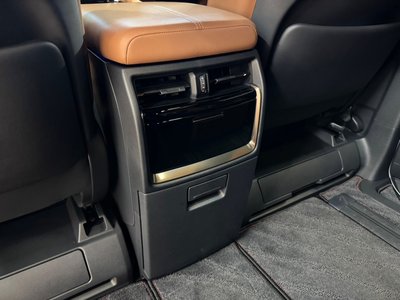 صورة 108 لـ 2023 Toyota VELLFIRE