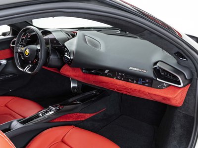 صورة مصغرة 38 لـ 2024 Ferrari 296 GTB
