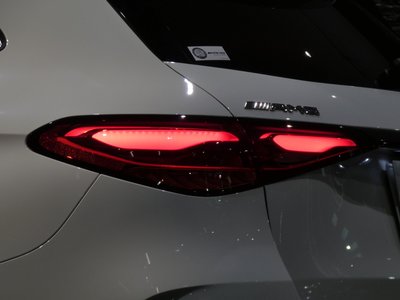 صورة 4 لـ 2024 Mercedes-BENZ GLC AMG