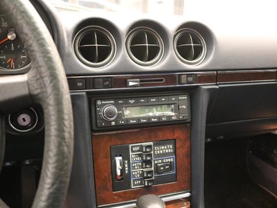 صورة 10 لـ 1981 Mercedes-BENZ SL
