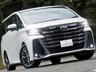 2023 Toyota VELLFIRE photo 3