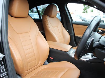 صورة 3 لـ 2019 BMW 3 SERIES