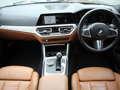 صورة 2 لـ 2019 BMW 3 SERIES
