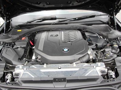 صورة 13 لـ 2019 BMW 3 SERIES