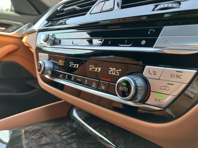 2022 BMW 5 SERIES TOURING 照片 40