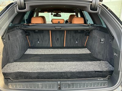 2022 BMW 5 SERIES TOURING 照片 66